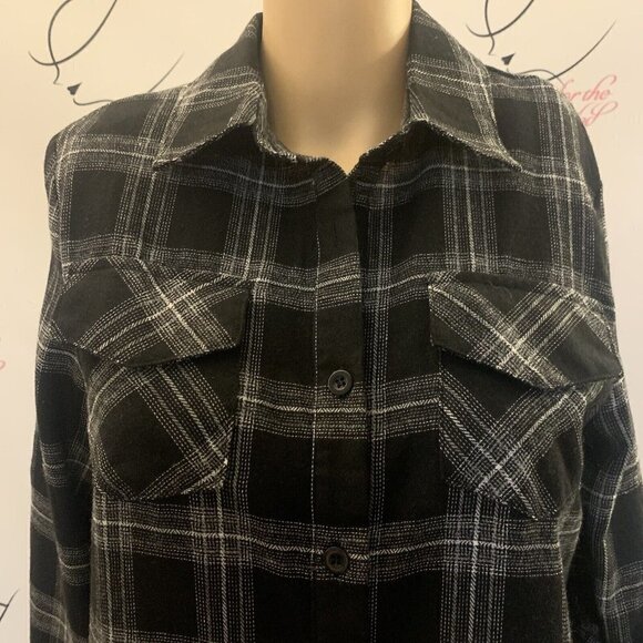 Inherit. Size Small. NWT. $42. Long Sleeve. Roll Tab Cuff. Button Up. B85. - Picture 2 of 5